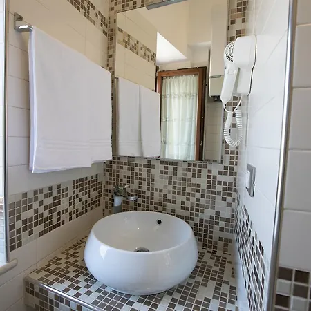 Ponte Capograssi Bed & Breakfast 3*